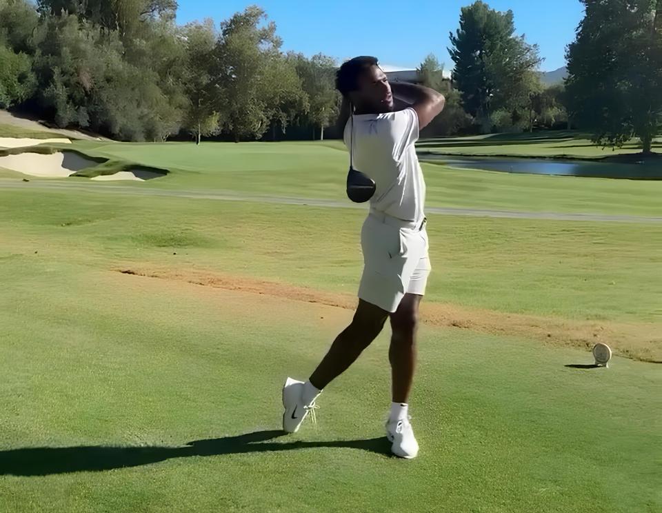 Bronny James has recently taken up golf, just like his dad, and showed off his swing to YouTuber Grant Horvat